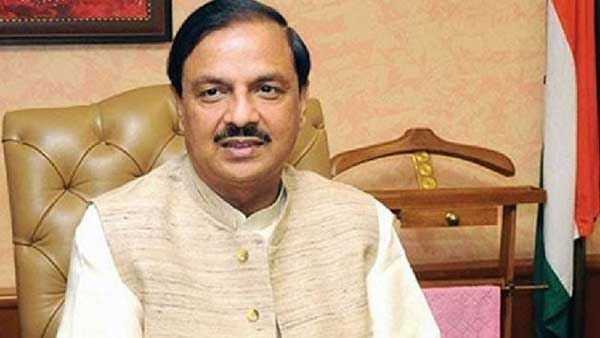 印度旅游部長安全提示:女性不要穿裙子