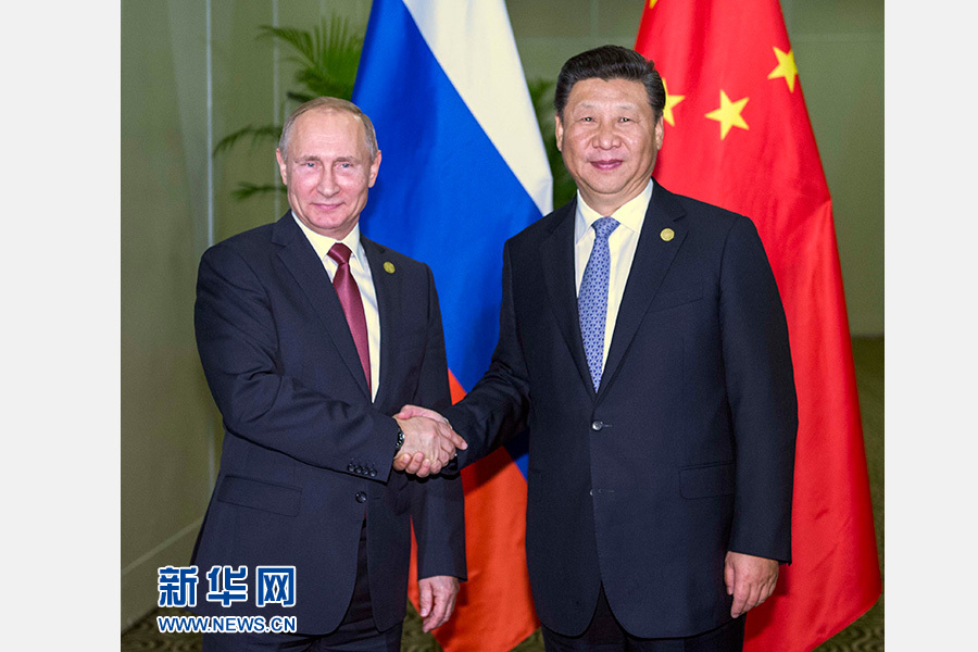 11月19日，國家主席習(xí)近平在利馬會見俄羅斯總統(tǒng)普京。 新華社記者李濤 攝