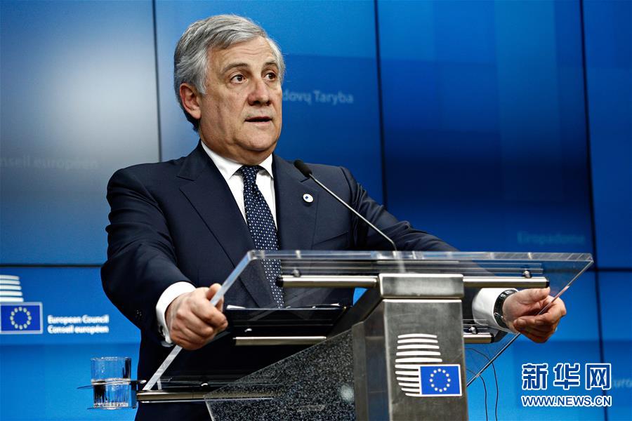 （國際）（3）歐盟為英國&ldquo;脫歐&rdquo;提供&ldquo;二選一&rdquo;時(shí)間表