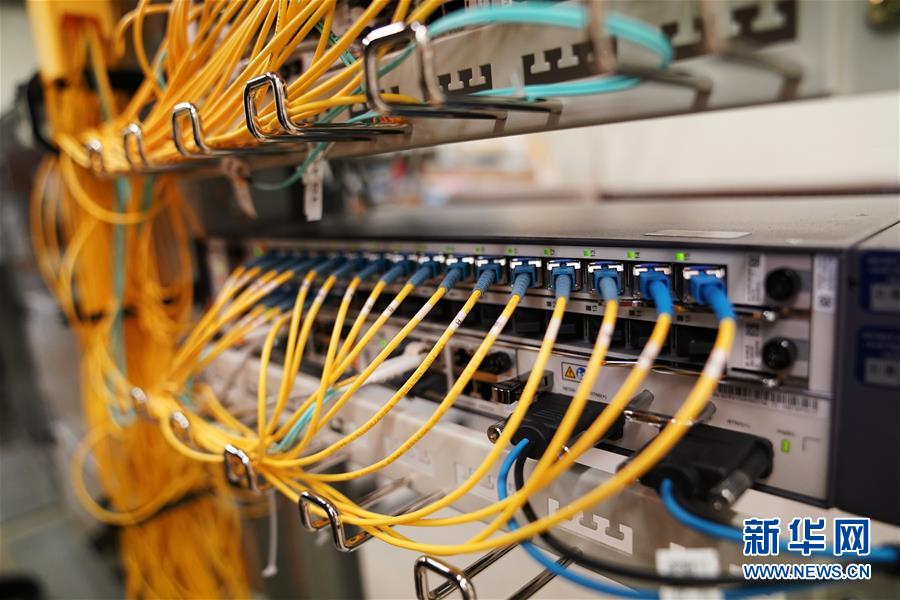 （國際&middot;圖文互動）（3）通訊：安全、好用、實惠&mdash;&mdash;美國電信運營商的華為親體驗