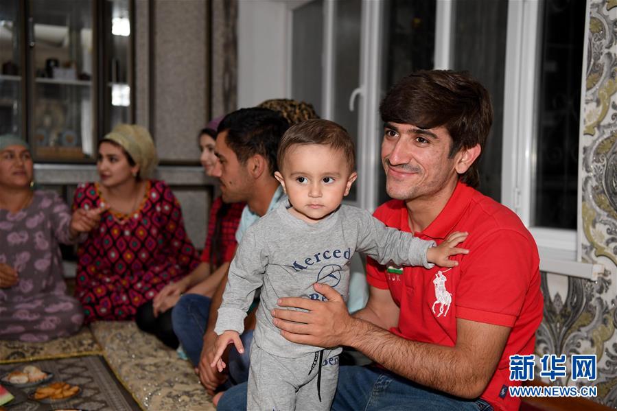 （國際&middot;圖文互動）（1）通訊：&ldquo;學習中文為我帶來意想不到的發展機遇&rdquo;&mdash;&mdash;記一名&ldquo;90后&rdquo;塔吉克斯坦青年的圓夢之路