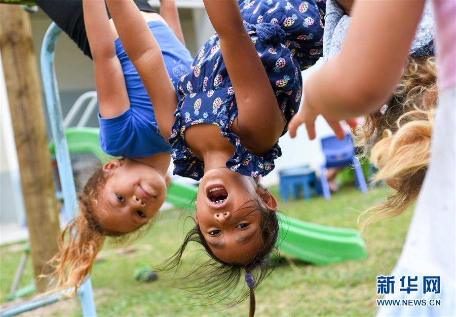 （國際&middot;圖文互動）（3）中國援建&ldquo;你好&rdquo;學校　圓庫克群島孩子夢