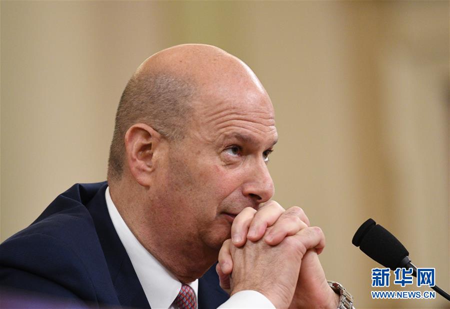 (國際)(1)特朗普彈劾調查重要證人到國會作證引關注