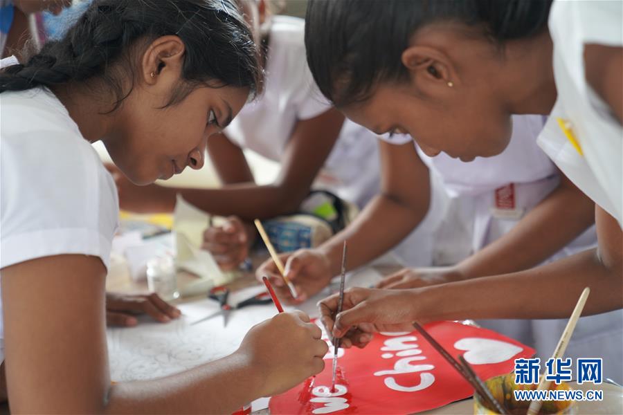 （國際&middot;圖文互動）（4）通訊：&ldquo;愛心是我們抗擊疾病最強的力量&rdquo;&mdash;&mdash;記斯里蘭卡德薇女子學校師生收到彭麗媛復信