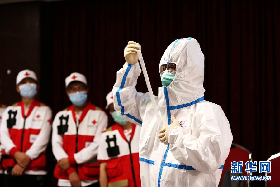 （國(guó)際疫情&middot;圖文互動(dòng)）（6）通訊：經(jīng)驗(yàn)豐富裝備精良 中國(guó)專(zhuān)家組在伊拉克助力抗疫