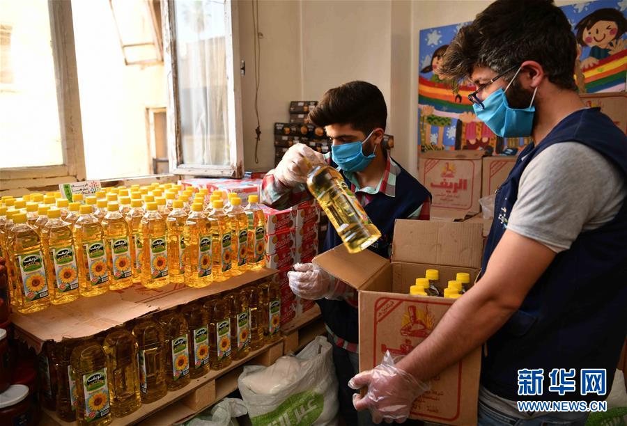 （國(guó)際疫情&middot;圖文互動(dòng)）（6）通訊：疫情中，那抹笑容最難忘&mdash;&mdash;記向困難家庭發(fā)放愛(ài)心包裹的敘利亞青年志愿者