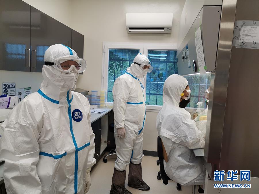 （國(guó)際疫情&middot;圖文互動(dòng)）（8）中國(guó)醫(yī)療專家組為赤道幾內(nèi)亞抗疫帶來&ldquo;希望之光&rdquo;