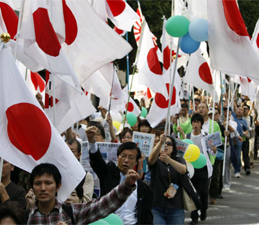 日右翼與新納粹能撇清嗎？