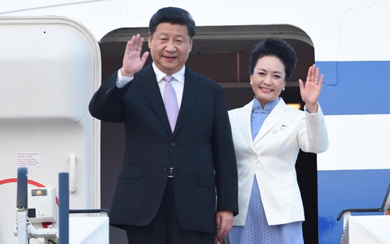 習(xí)近平抵達新加坡開始對新加坡進行國事訪問