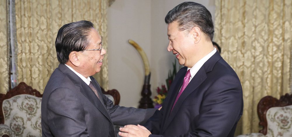 習(xí)近平會(huì)見老撾人民革命黨中央委員會(huì)前總書記、前國(guó)家主席朱馬里