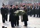 習近平向法國無名烈士墓獻花圈